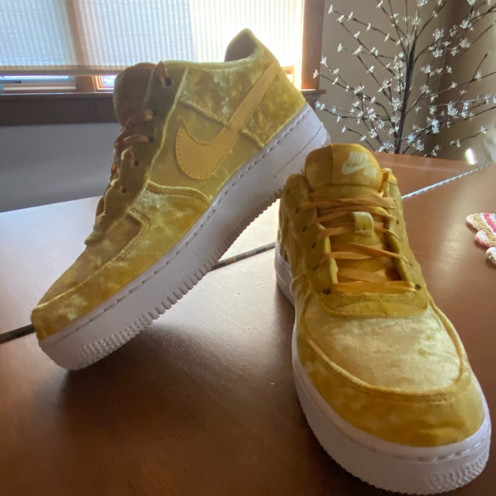 AIR FORCE 1 LV8 GS 'MINERAL GOLD' US 7Y(US 8.5 W)